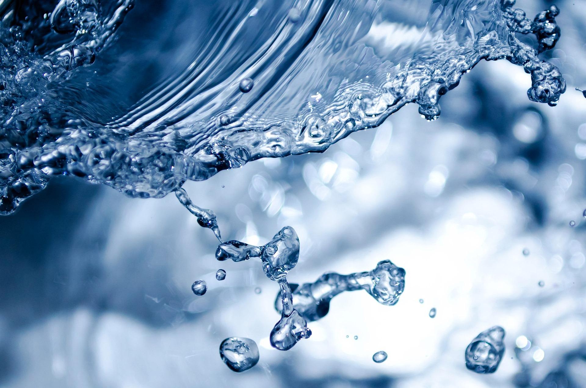water expressing Lu energy through softness, yielding